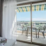 Hotel apartamentowy Cannes Marina 4*