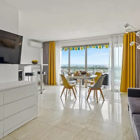 Lägenhetshotell Cannes Marina 4*