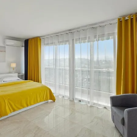 Cannes Marina 4*