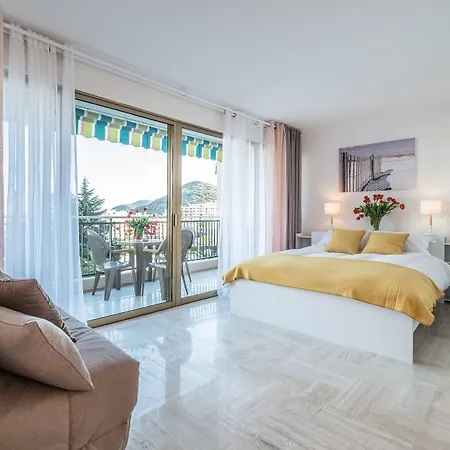 Cannes Marina Aparthotel 4*