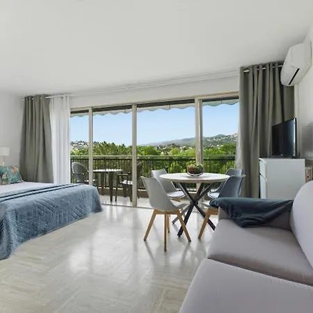 Ξενοδοχείο με διαμερίσματα Cannes Marina Mandelieu