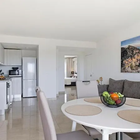 Cannes Marina 4*