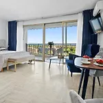 Cannes Marina Aparthotel 4*