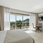 Cannes Marina Апарт-отель 4*
