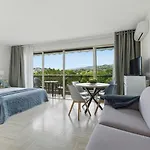 Апарт-отель Cannes Marina Мандельё-ла-Напуль