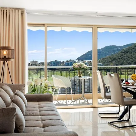 Cannes Marina 아파트호텔 4*
