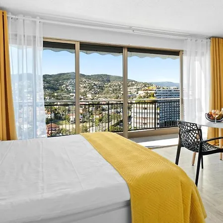 Cannes Marina -