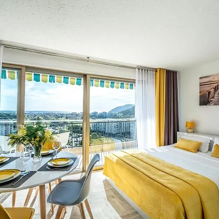 Cannes Marina -