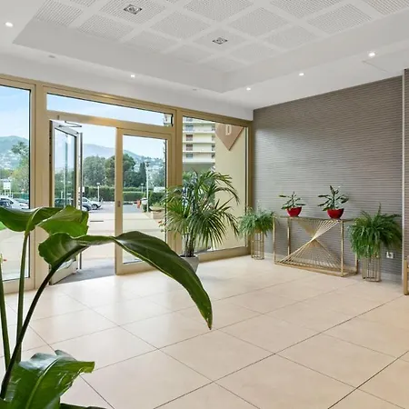 Apart-hotel Cannes Marina 4*