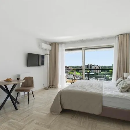 Cannes Marina Mandelieu