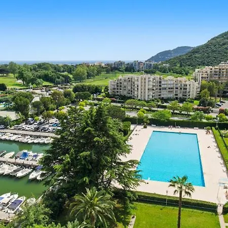 Cannes Marina Apartmanhotel Mandelieu