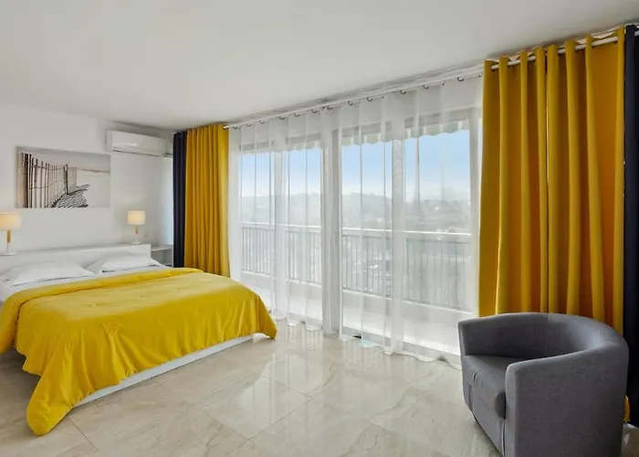Cannes Marina 4*