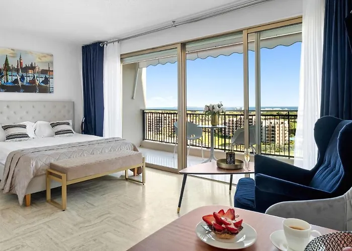 Cannes Marina 4*