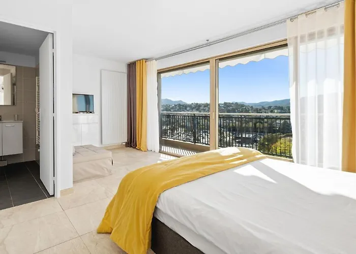 Cannes Marina アパートホテル Mandelieu