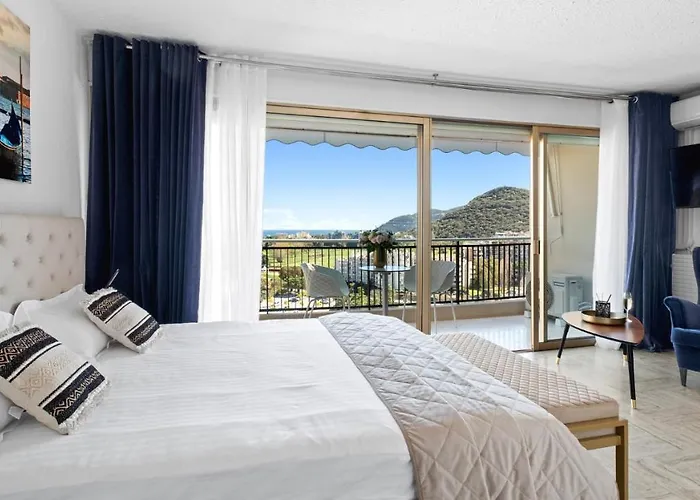 Cannes Marina アパートホテル 4*