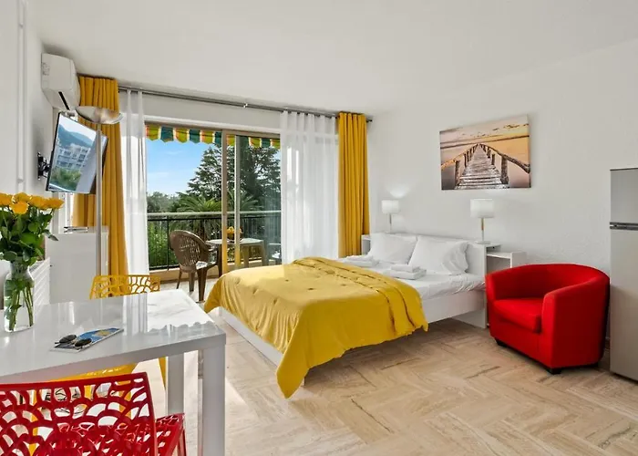 Cannes Marina 4*