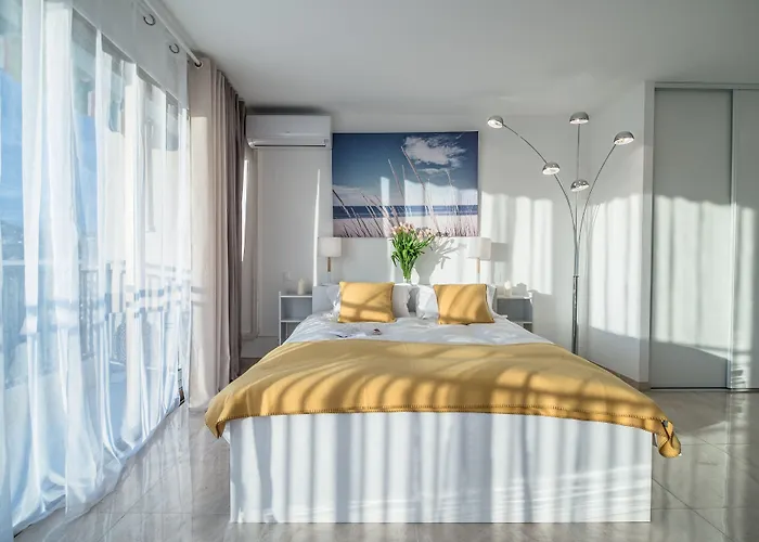 アパートホテル Cannes Marina