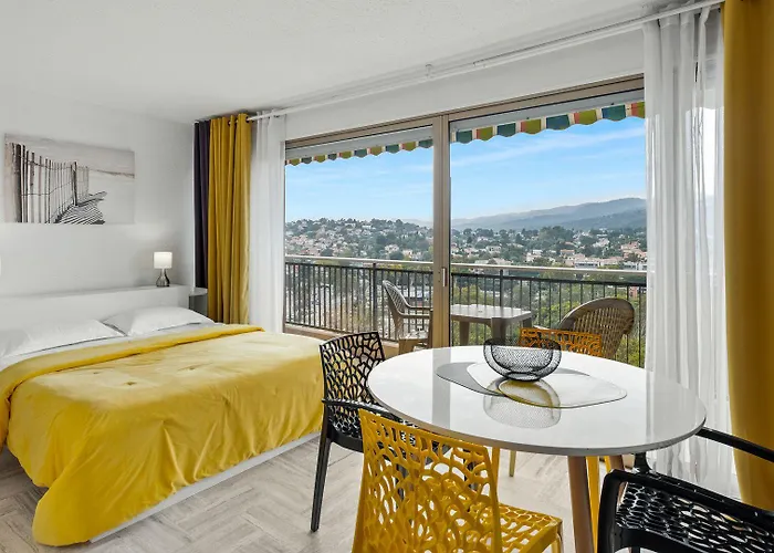 Cannes Marina 4*