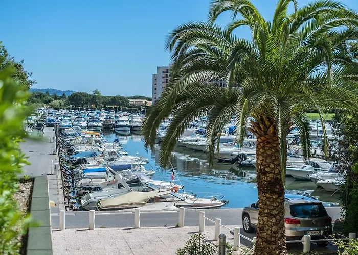 Cannes Marina 4*